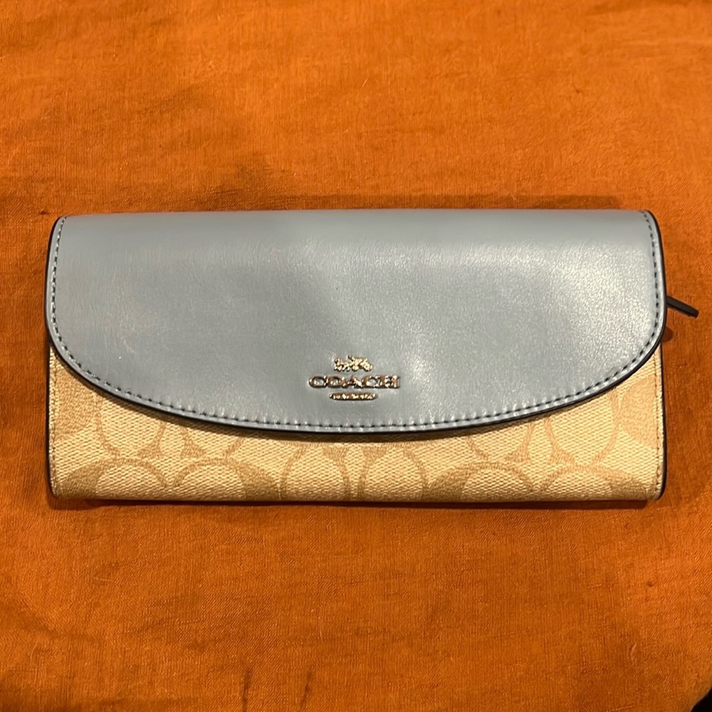 New Coach wallet